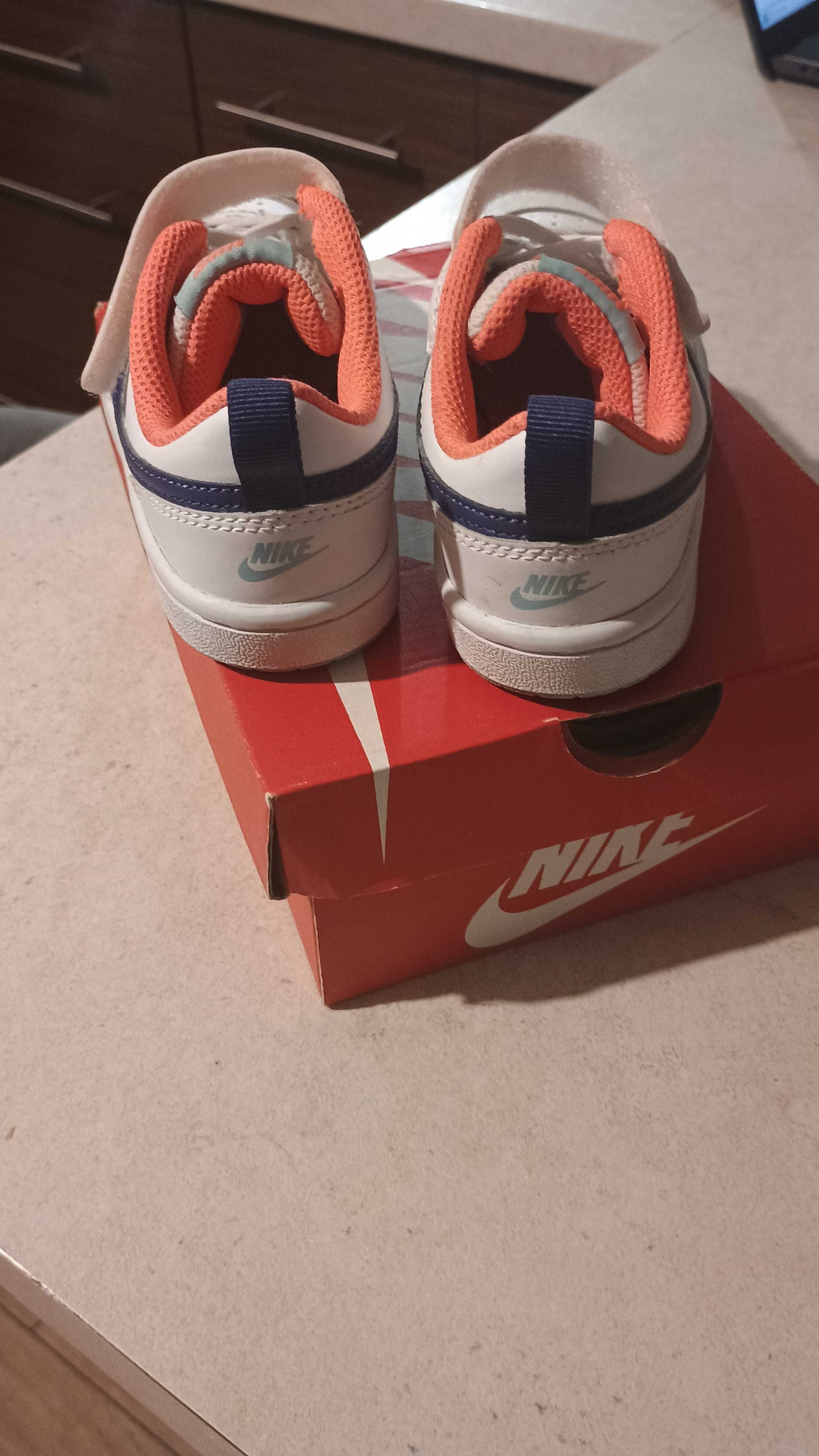 Buty dziecięce NIKE roz. 28 stan idealny