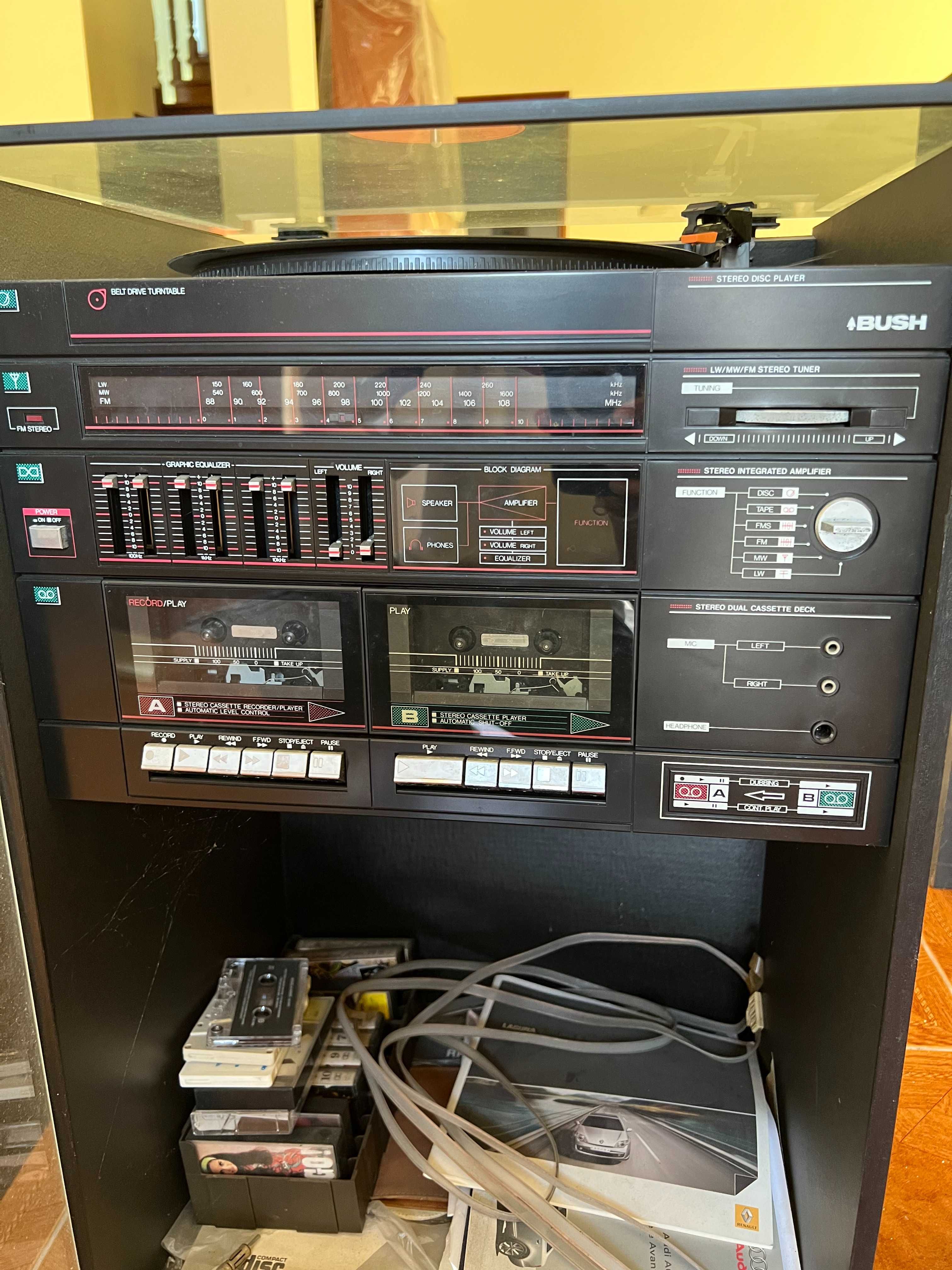 Aparelhagem Hi-Fi vintage mais colunas