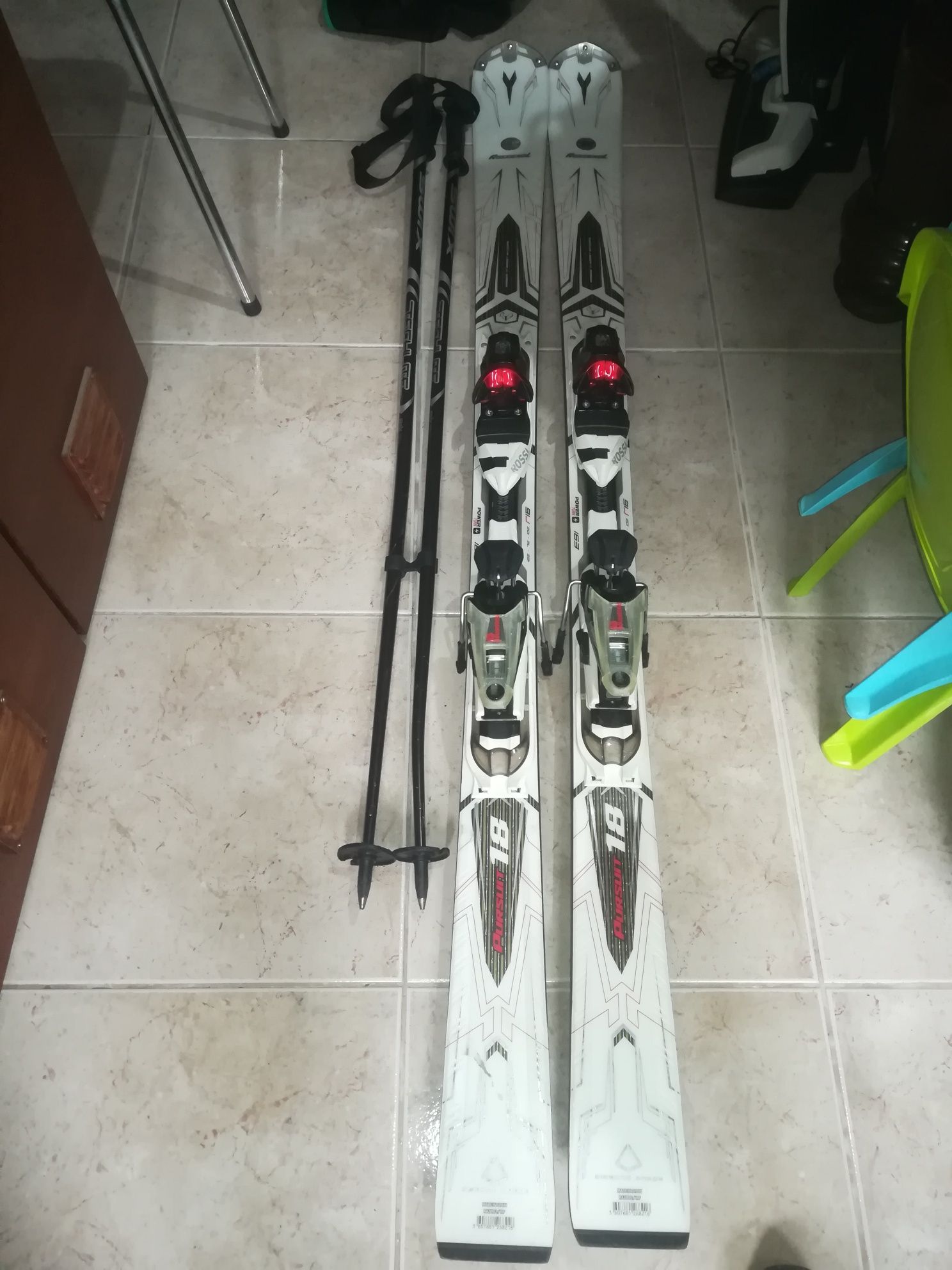 SKIS Rossignol usados +bastões