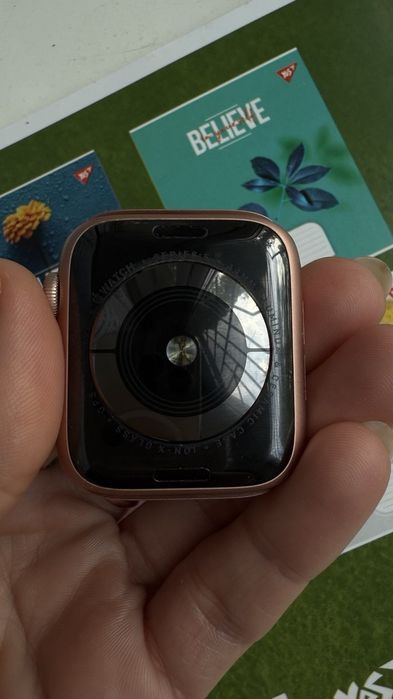Apple  watch  5.