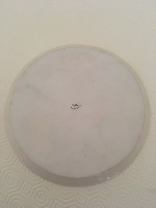 Prato Vista Alegre decoração com bordo floral e ouro