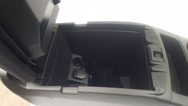 Apoio de braço NISSAN Qashqai II (J11)