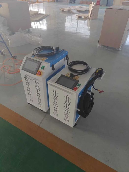 Pulsacyjny laser czyszczący LNT 300W 15mJ top hat JPT Mopa cena brutto