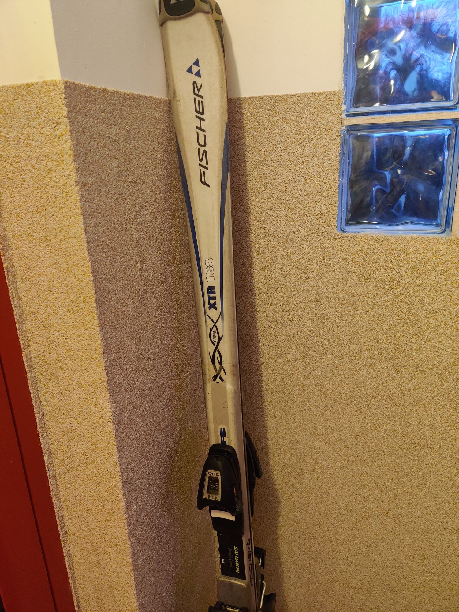 Narty 168 cm . . . . .