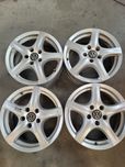 Komplet felg Volkswagen R 16 rozstaw 5x112 ET50 J6,5