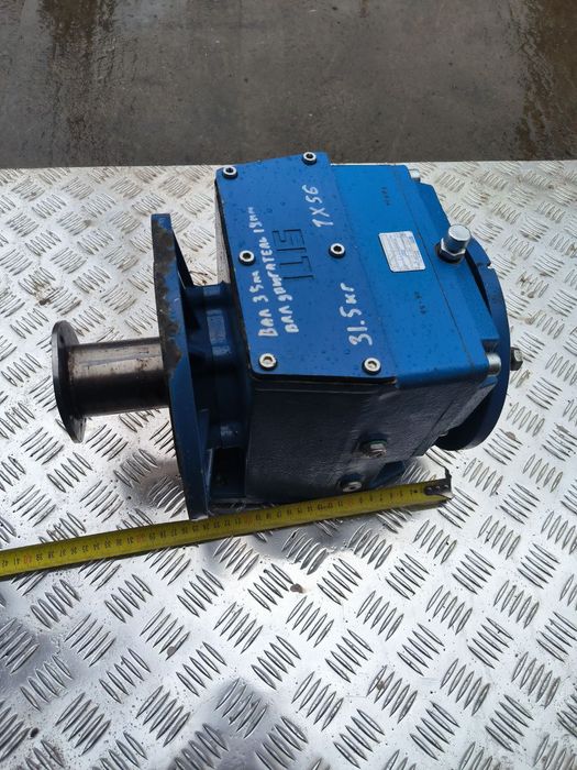 Соосно-цилиндричный мотор-редуктор SITI серии MNHL 35/2/3  соотношение