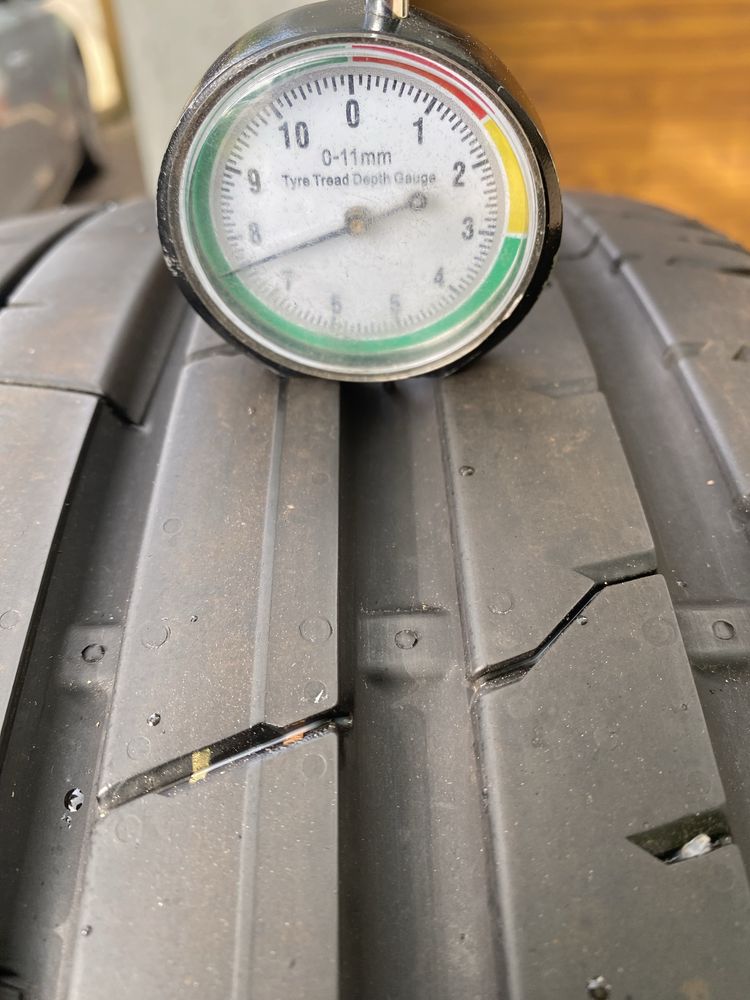 Cztery  Nowe Demo Continentale 225/40/19