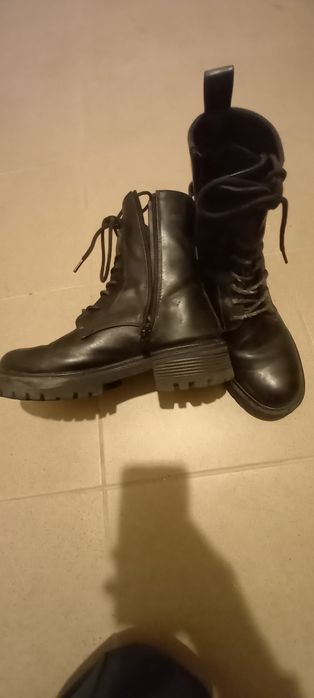 Sprzedam buty damskie za kostkę markizy