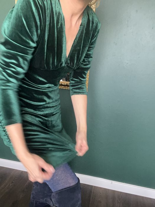 Nowa sukienka aksamitna rozm L