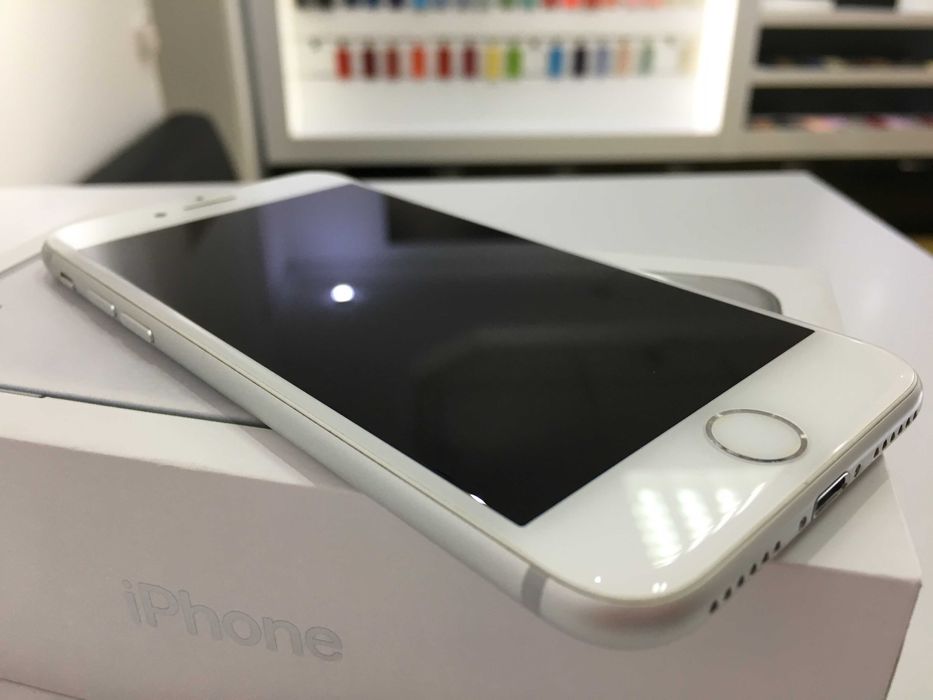 iPhone 7 32GB (Silver) Neverlock. Кредит. Гарантія !