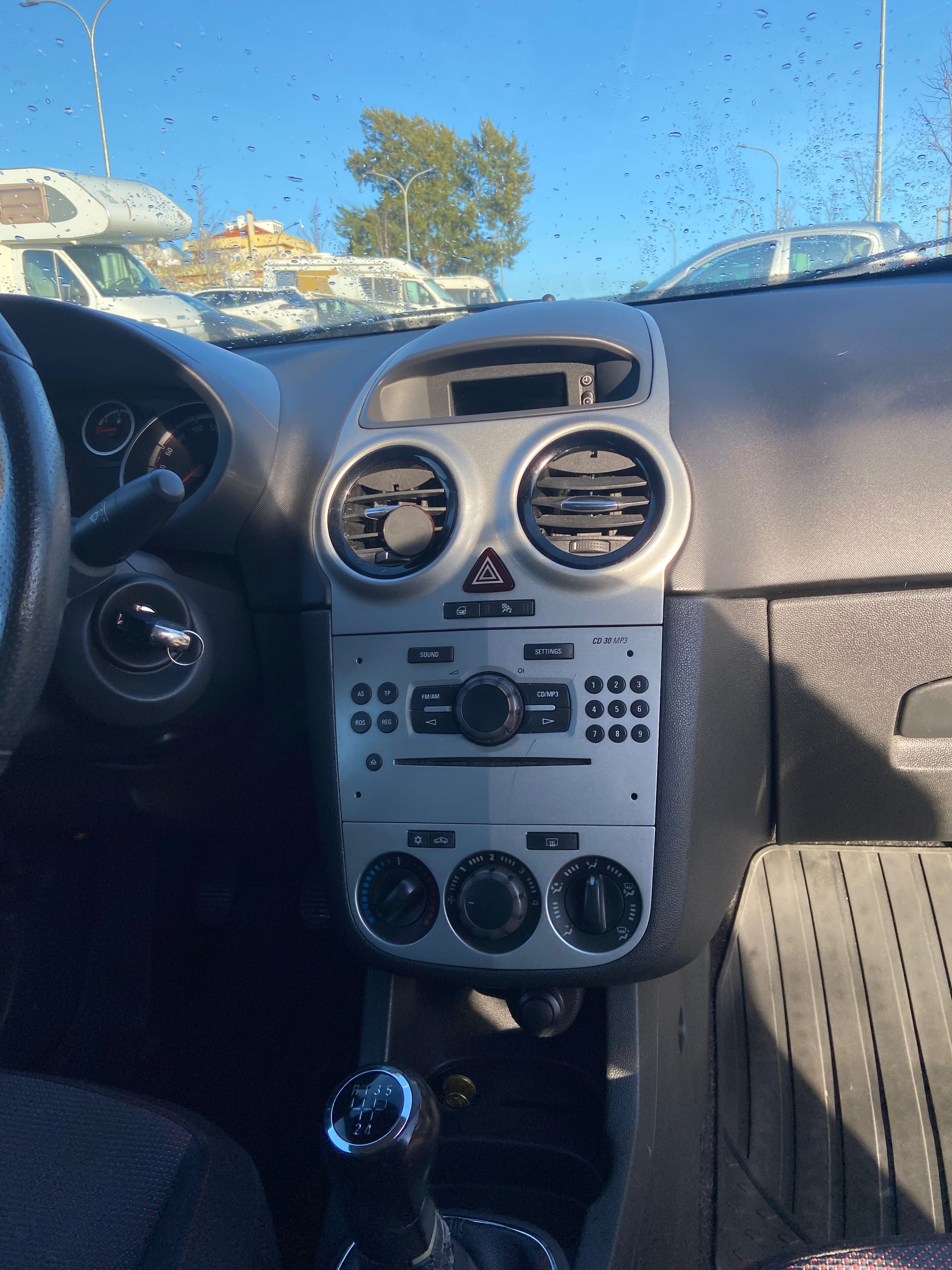 Opel corsa comercial