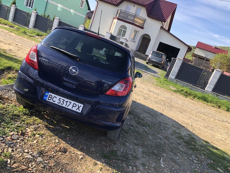 Опель корса 2010рік