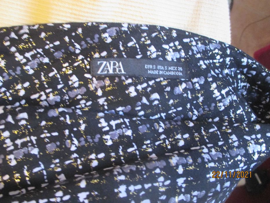 Vestido efeito camurça da Zara, S