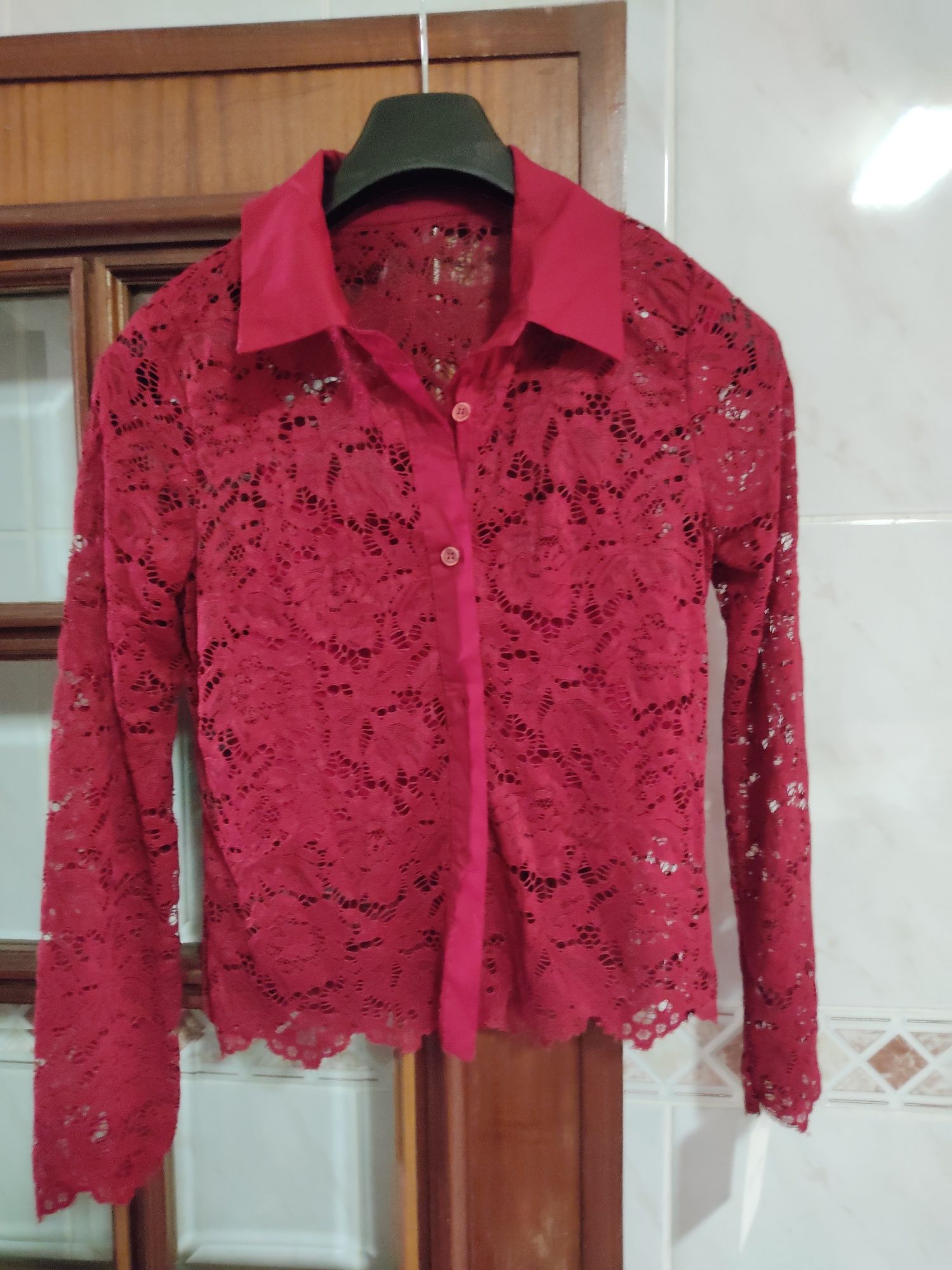 Blusa de renda com top