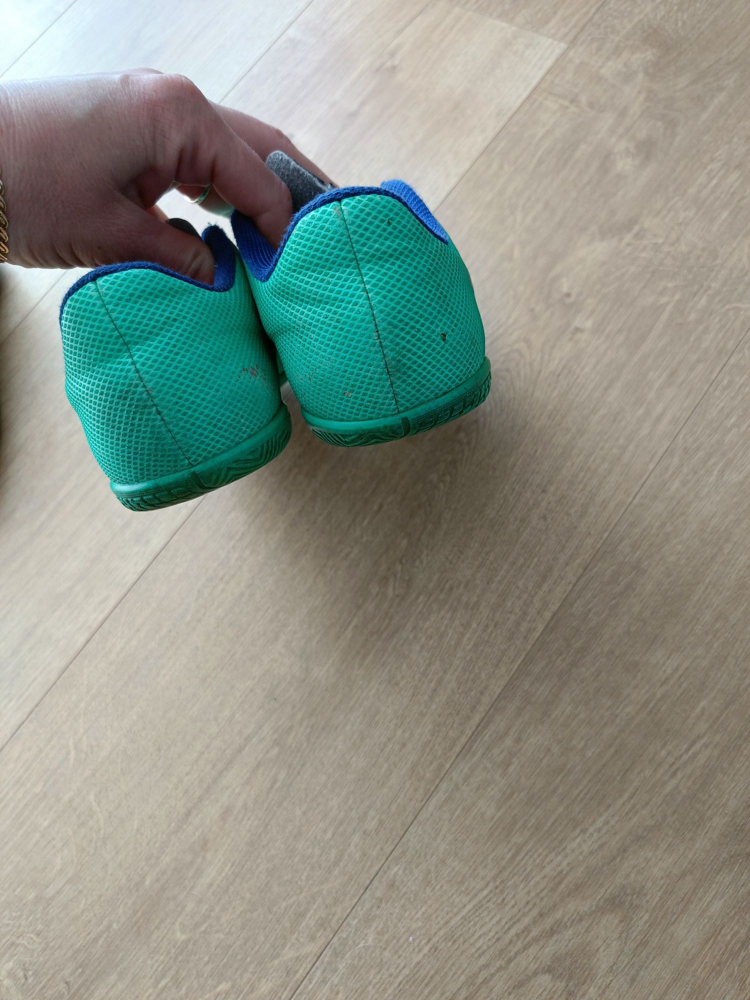 Halówki piłka nożna buty sportowe 33 adidas