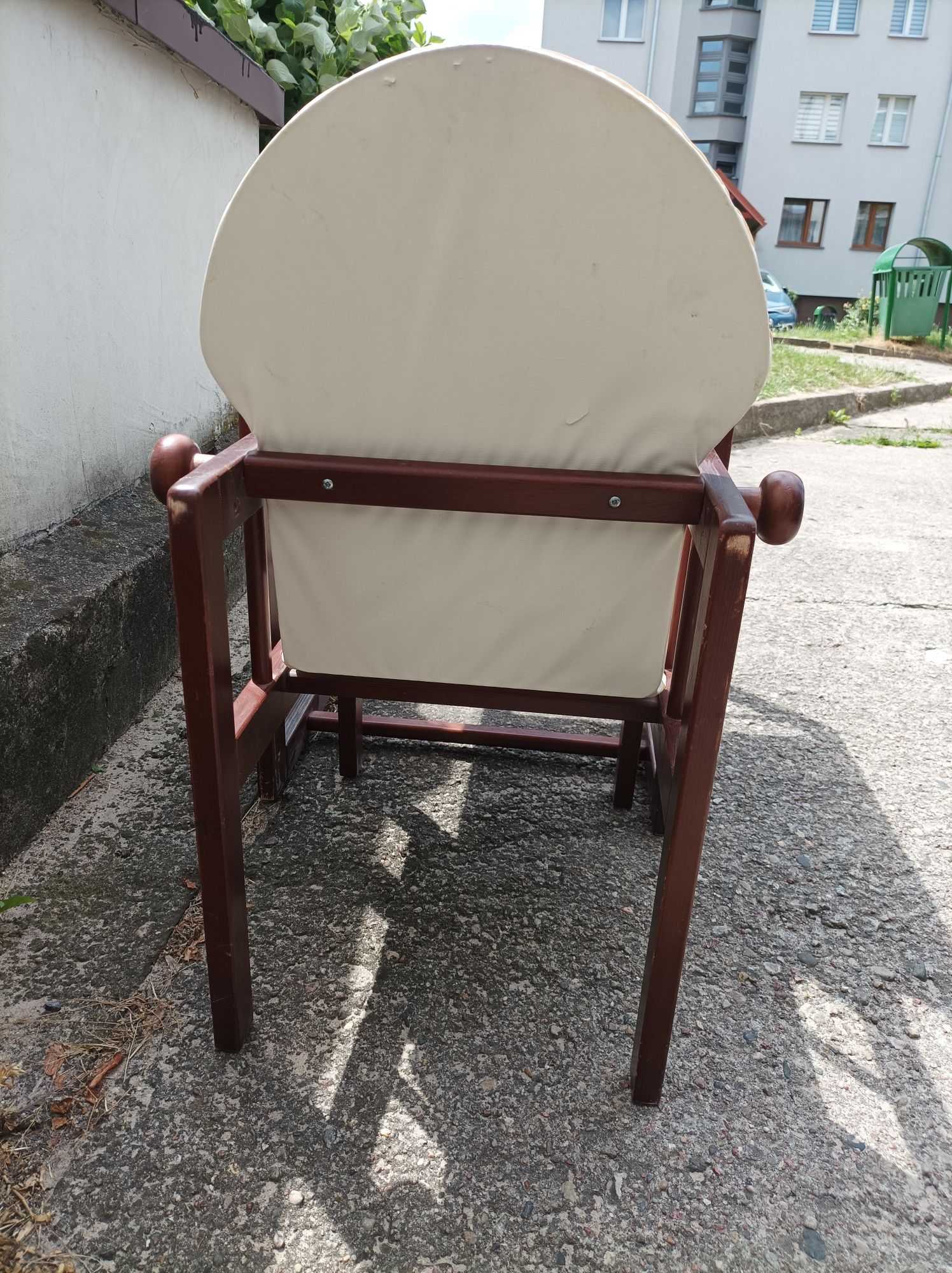 Krzesełko i stolik dla dziecka