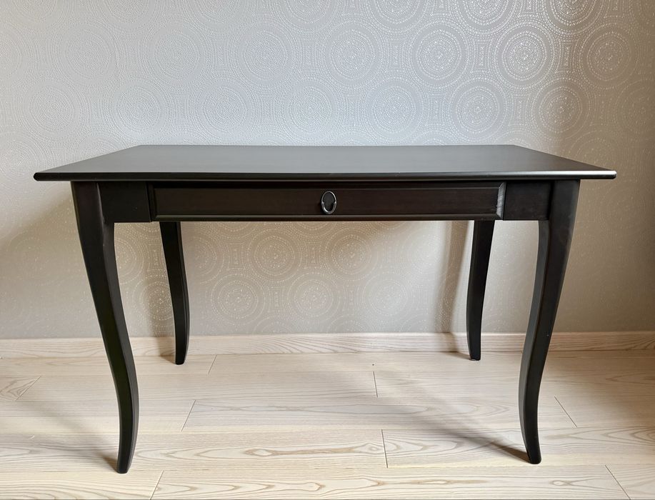 Stylowe biurko Leksvik IKEA lite drewno
