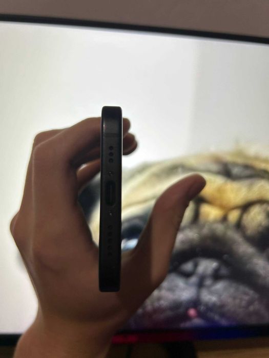 Вживайний Apple iPhone 15 Black 128Gb E-SIM