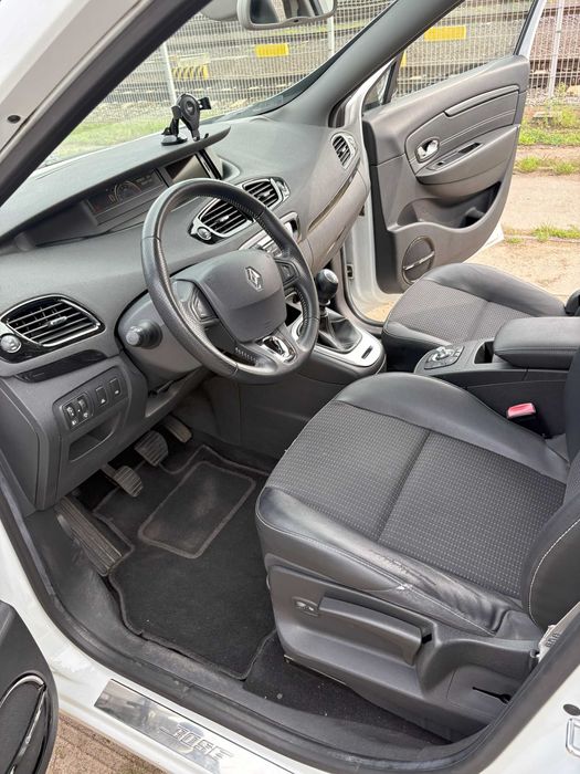 Renault Scenic / Bose Edition / Niski przebieg / Sprawdź
