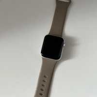 Apple watch SE.