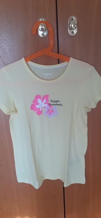 Tee shirts MO e Zippy 7-8 anos novas