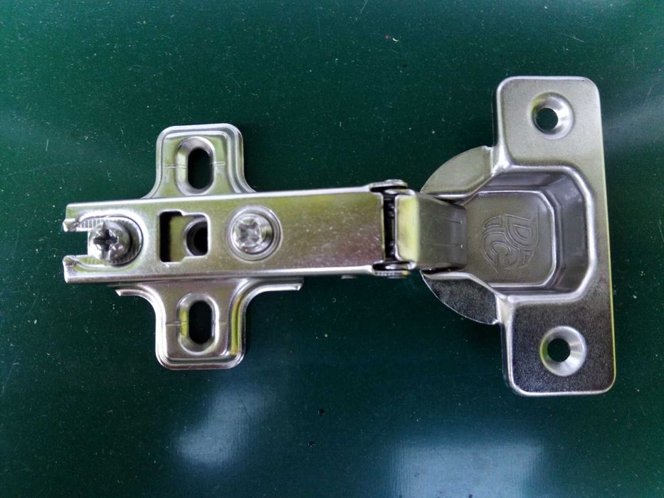 Петля накладна меблева