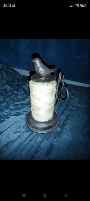 Mosiężny stojak na sznurek