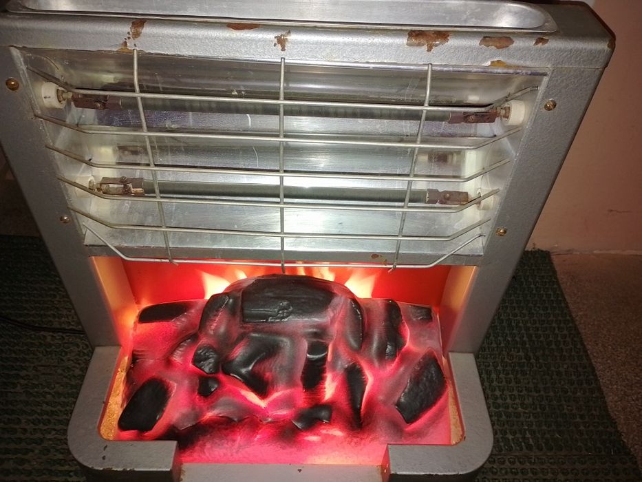 Продам електричний камін "Уголек"