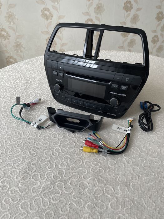автомагнітола Panasonic Automotive Systems Czech  39101-61 ma1