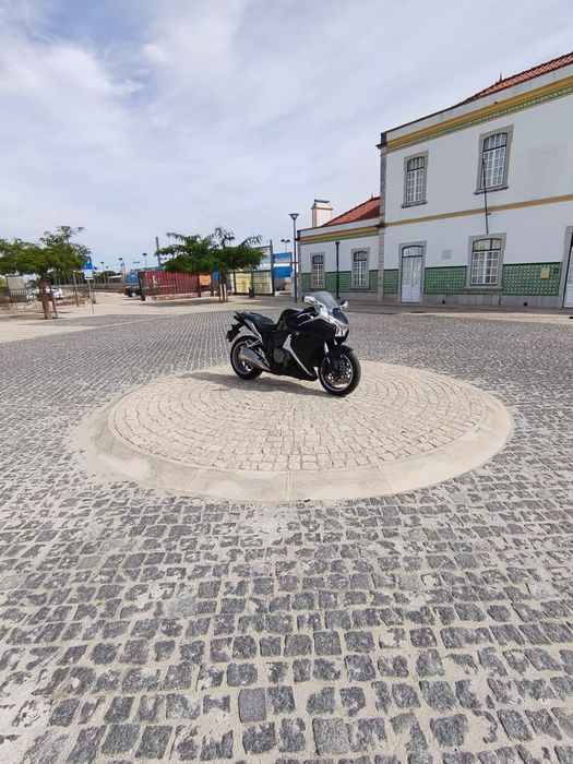 VFR 1200 F versão 2013 como nova