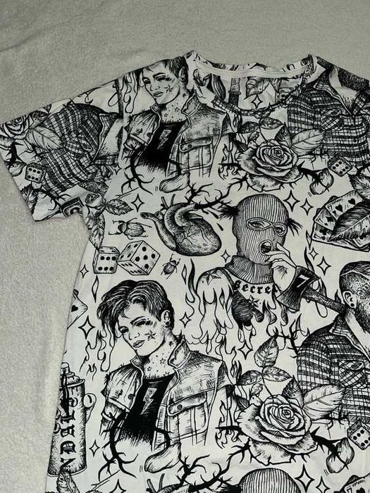 Koszulka z nadrukami Cropp