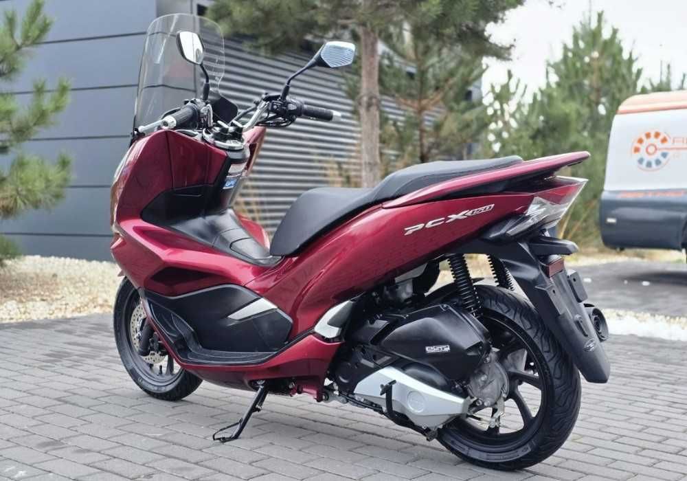 Максі-скутер Honda PCX 150 KF30, в АртМото, в місті Суми.