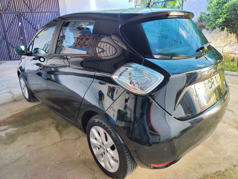 Renault ZOE - Intense 22Kw (Bateria Própria)
Para venda Renault