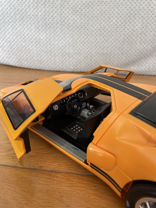 Happy Well Ford GT 40 Transformers