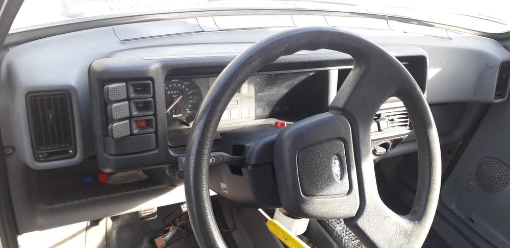 Ford Fiesta MK2 com documentos, para restaurar ou peças