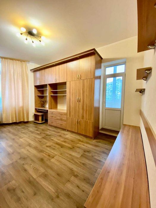 Лаврухіна 12, оренда 2-к квартири, Троєщина, ТРЦ Район!