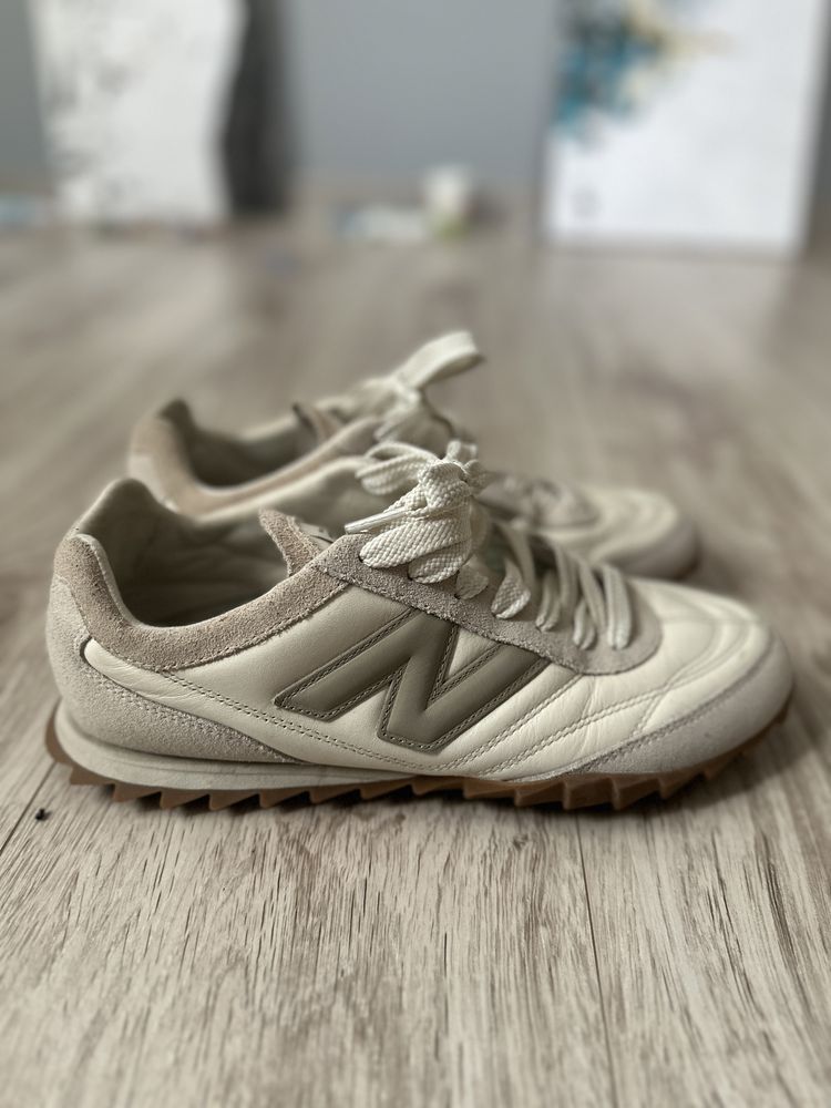 New balance  URC30MA