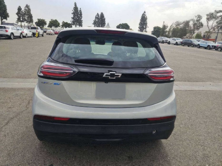 Chevrolet Bolt EV 2LT      2023