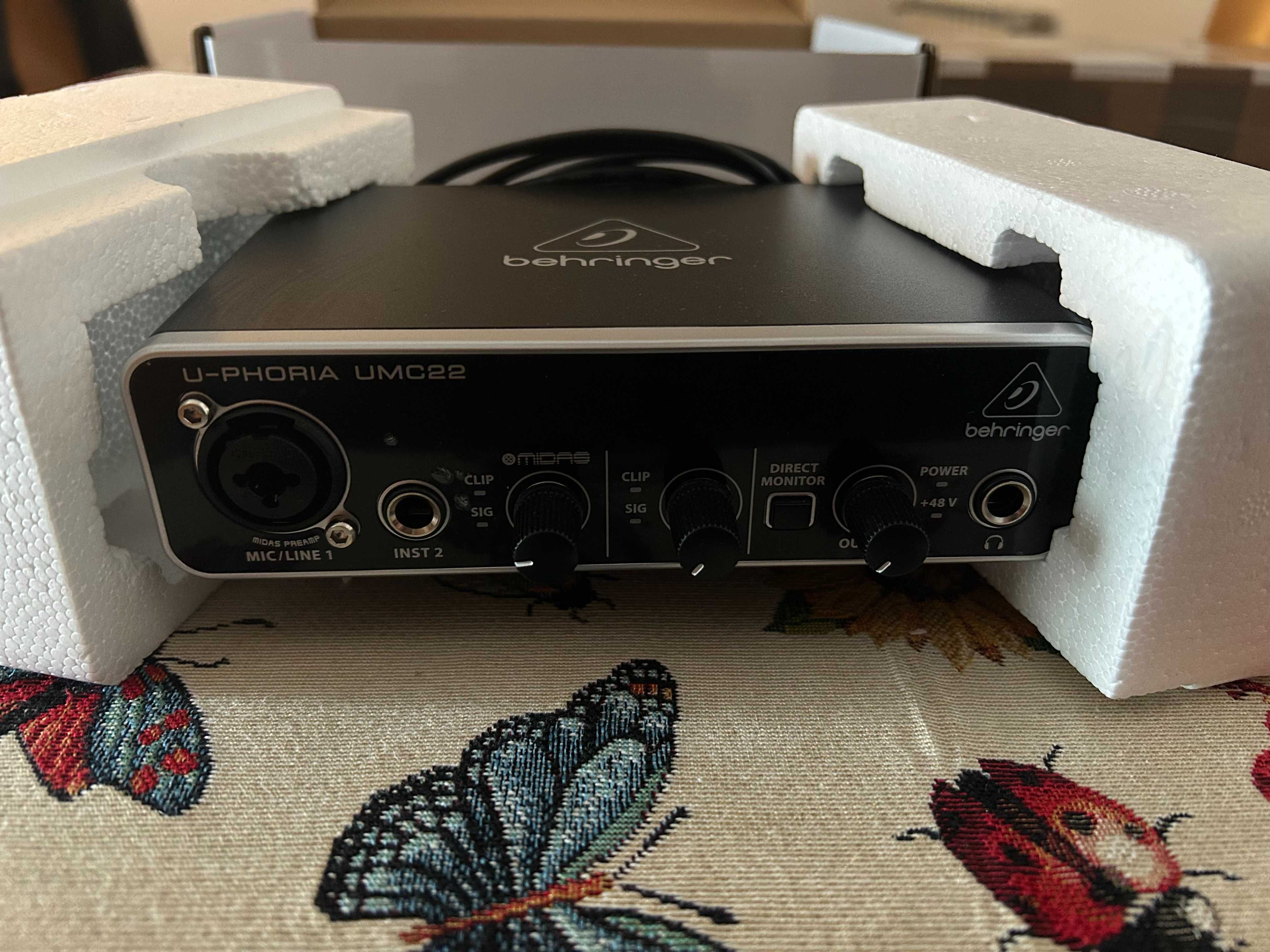 Behringer U-Phoria UMC22