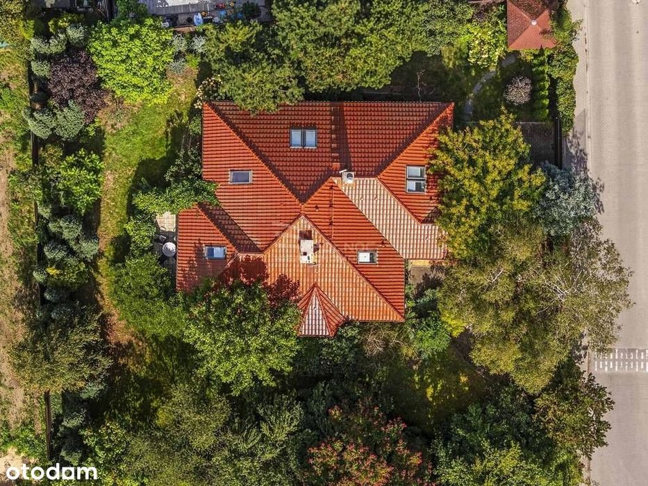 Wolnostojący, wysoki standard, kameralny ogród