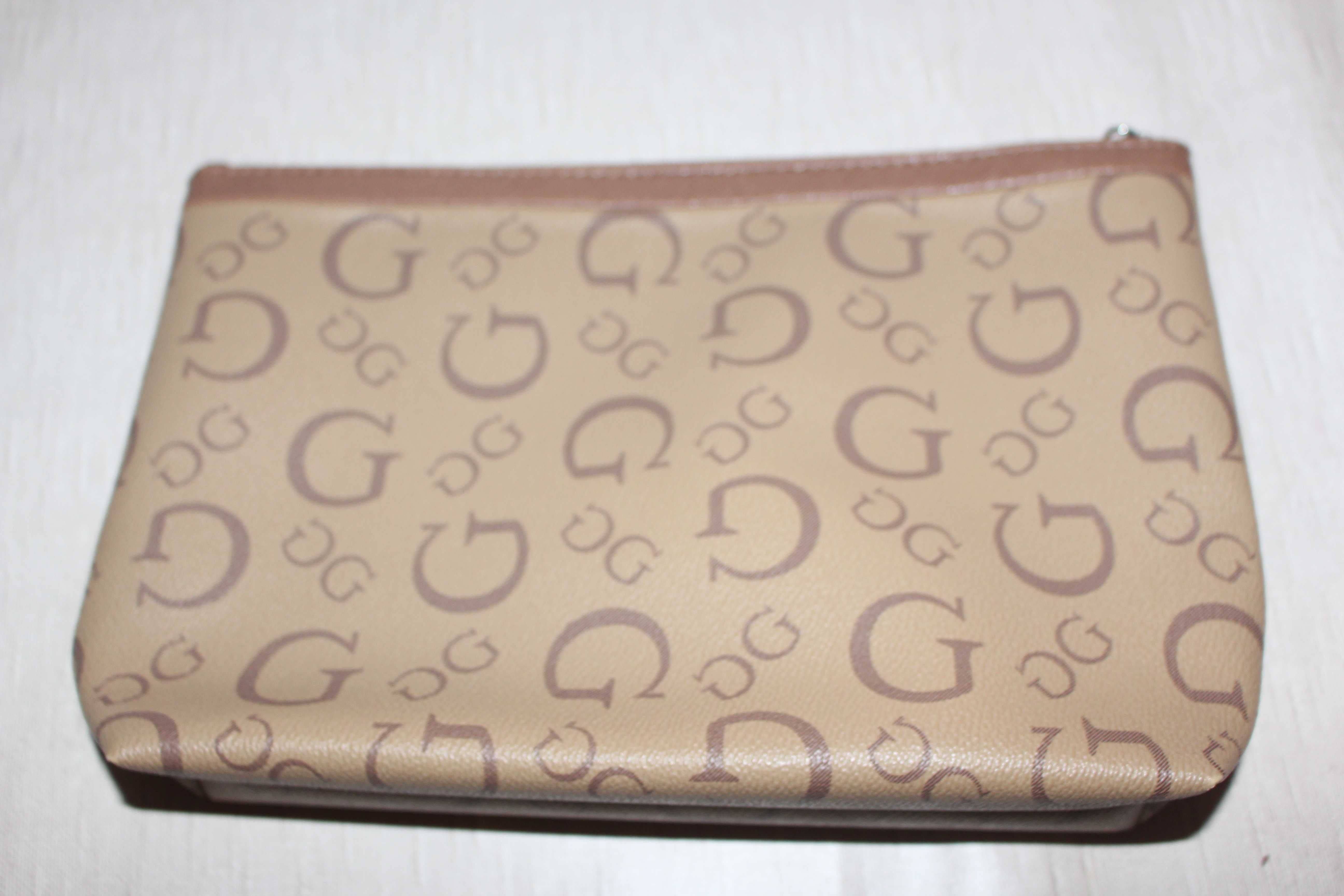 Necessaire Guess