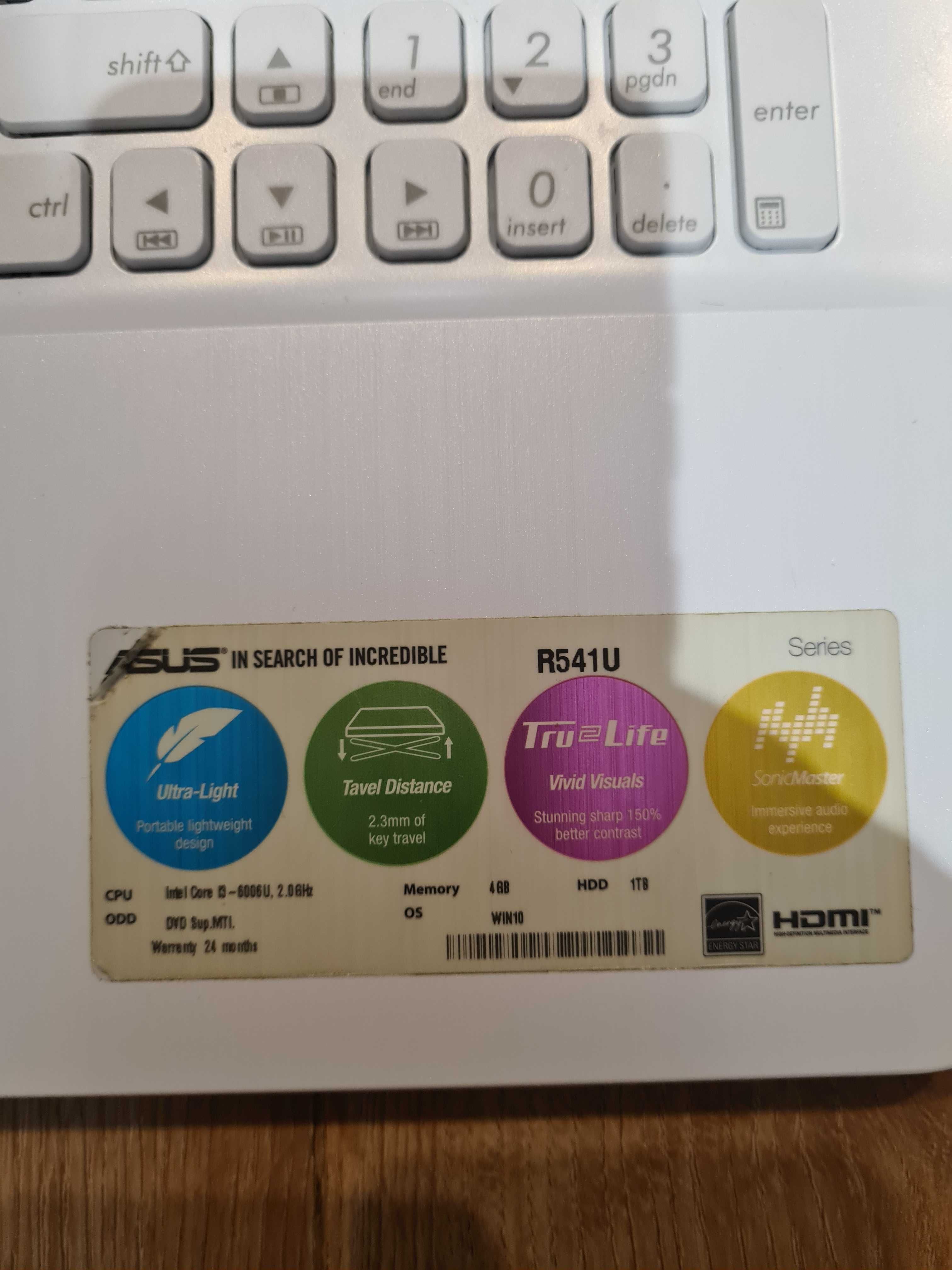 Laptop ASUS R541U/i3/4GB RAM/1TB/WIN 10 biały mało używany