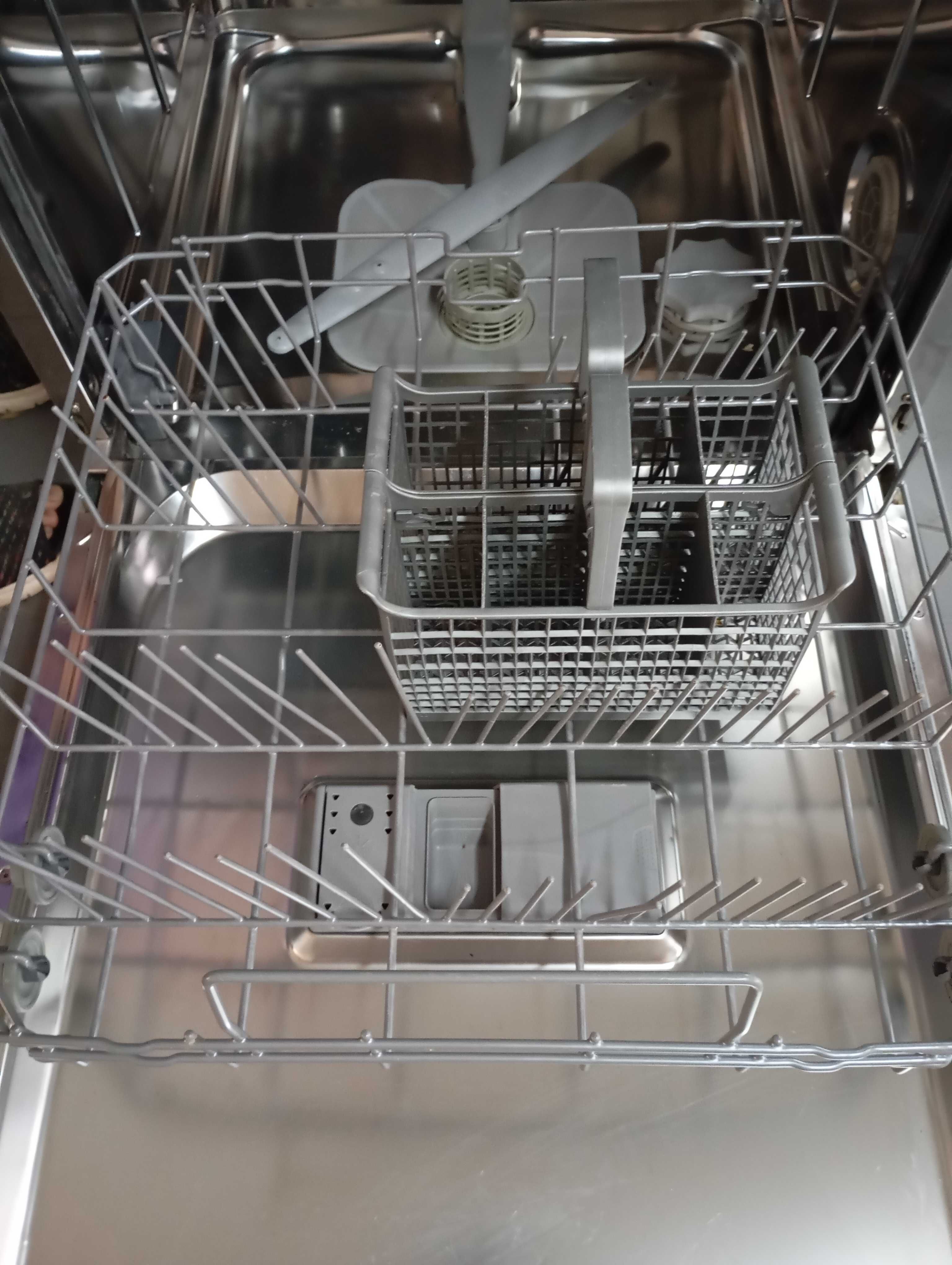 Máquina de lavar loiça de encastrar Candy CDI 1L38 para venda