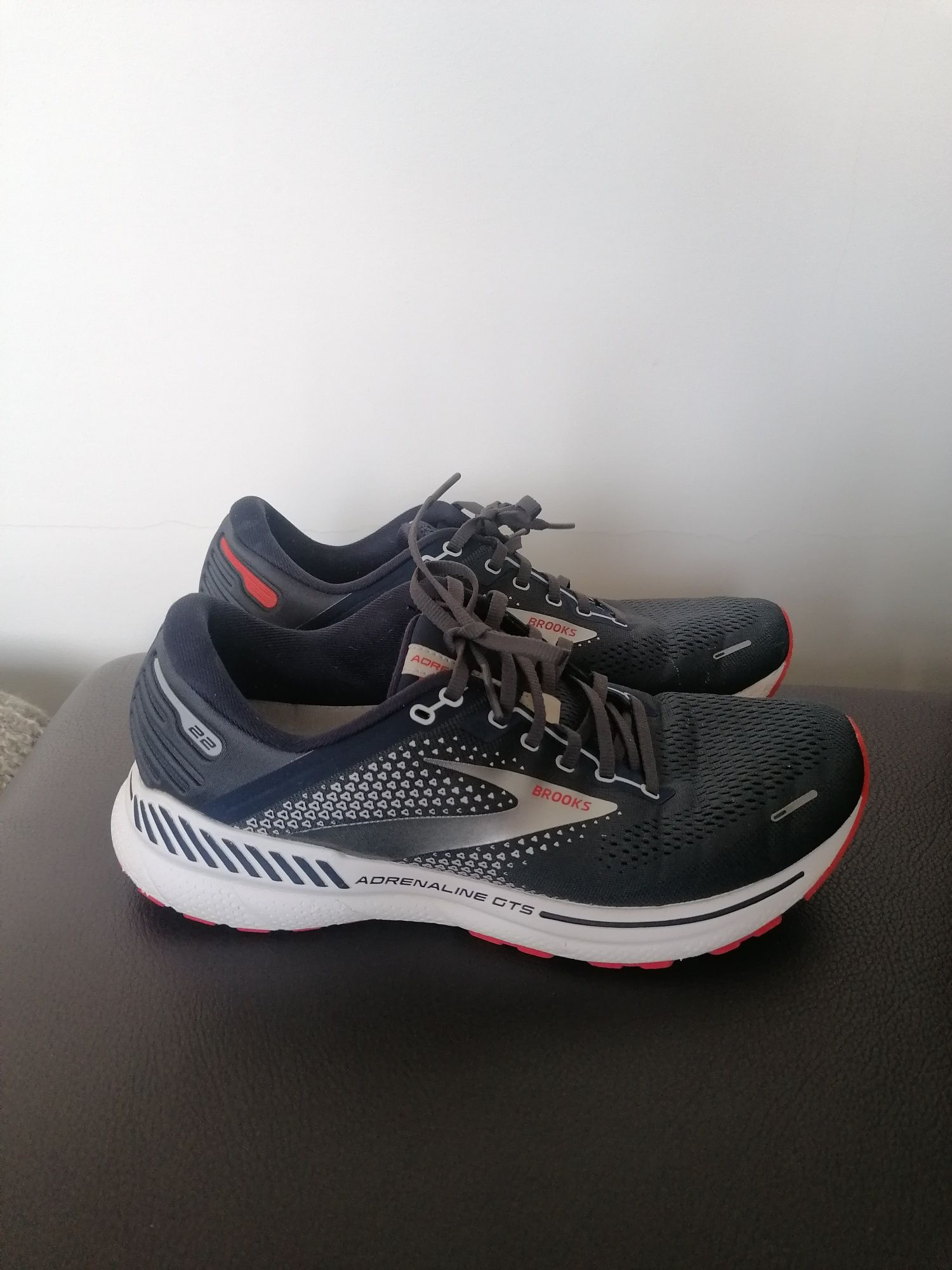 Brooks adrenaline buty