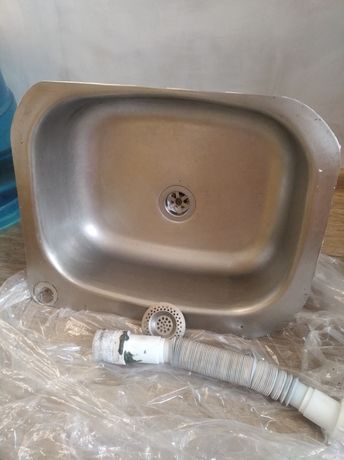 Мийка кухонна з змішувачем