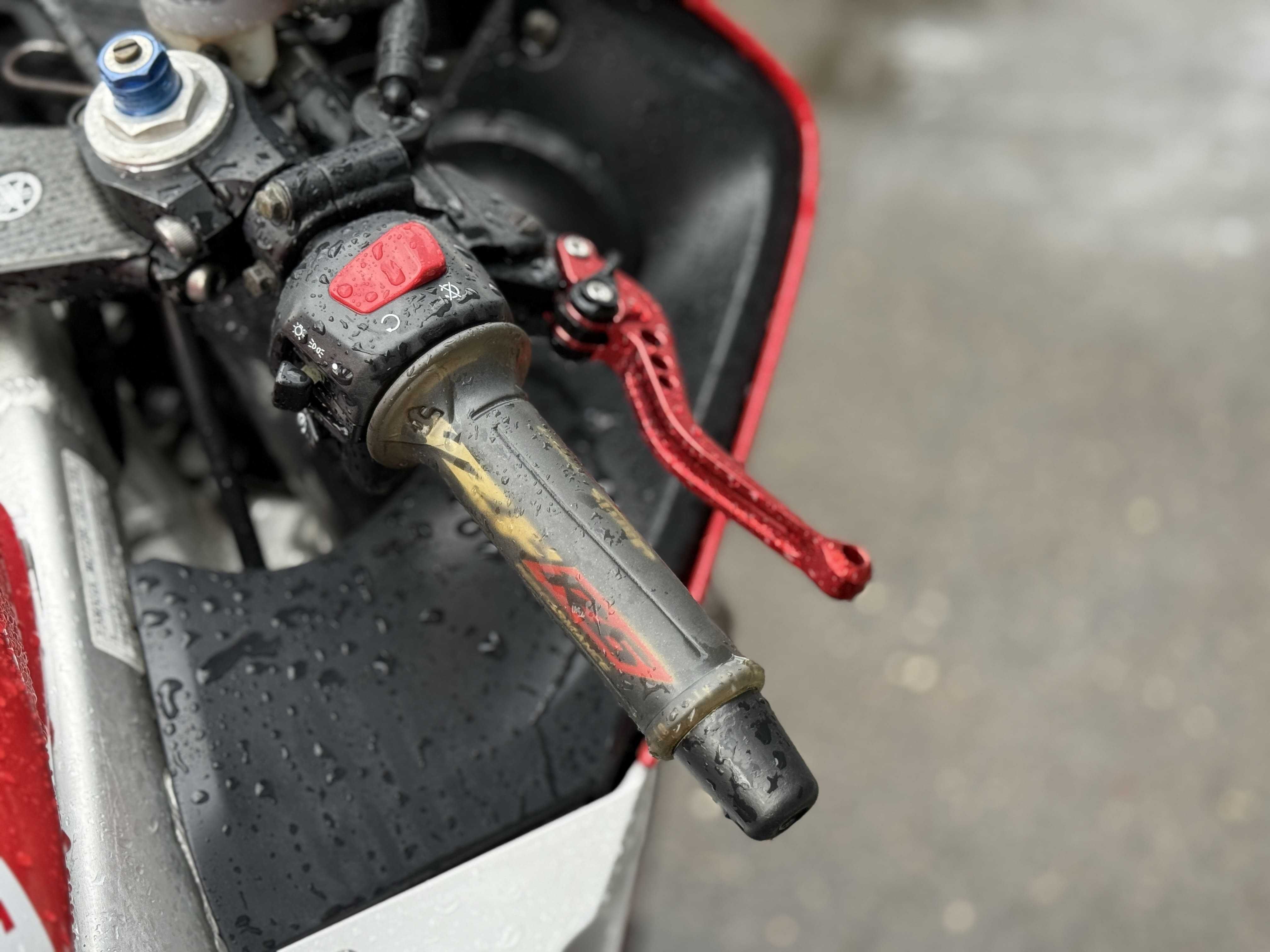 YAMAHA YZF R6 600
