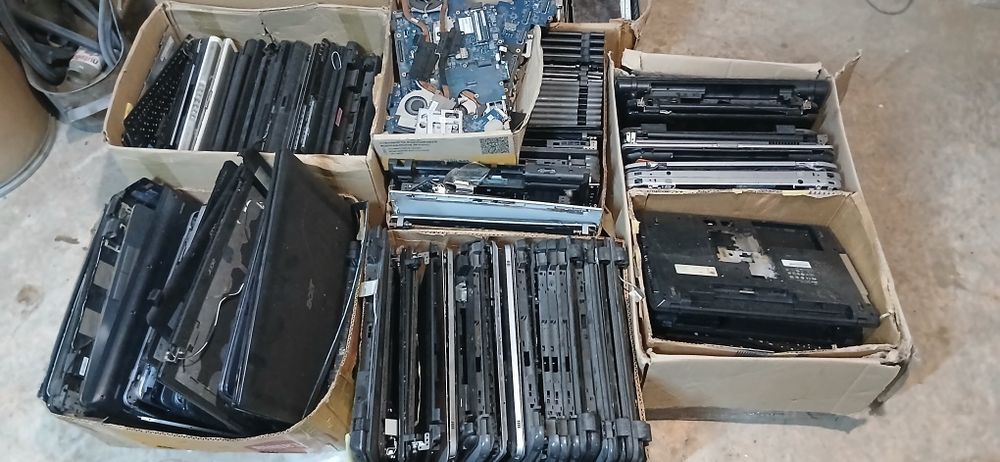 Продам запчасти  для ноутбуков  ЛОТОМ