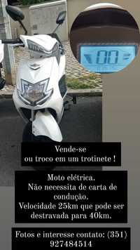 Vendo moto elétrica ou troco em trotinete