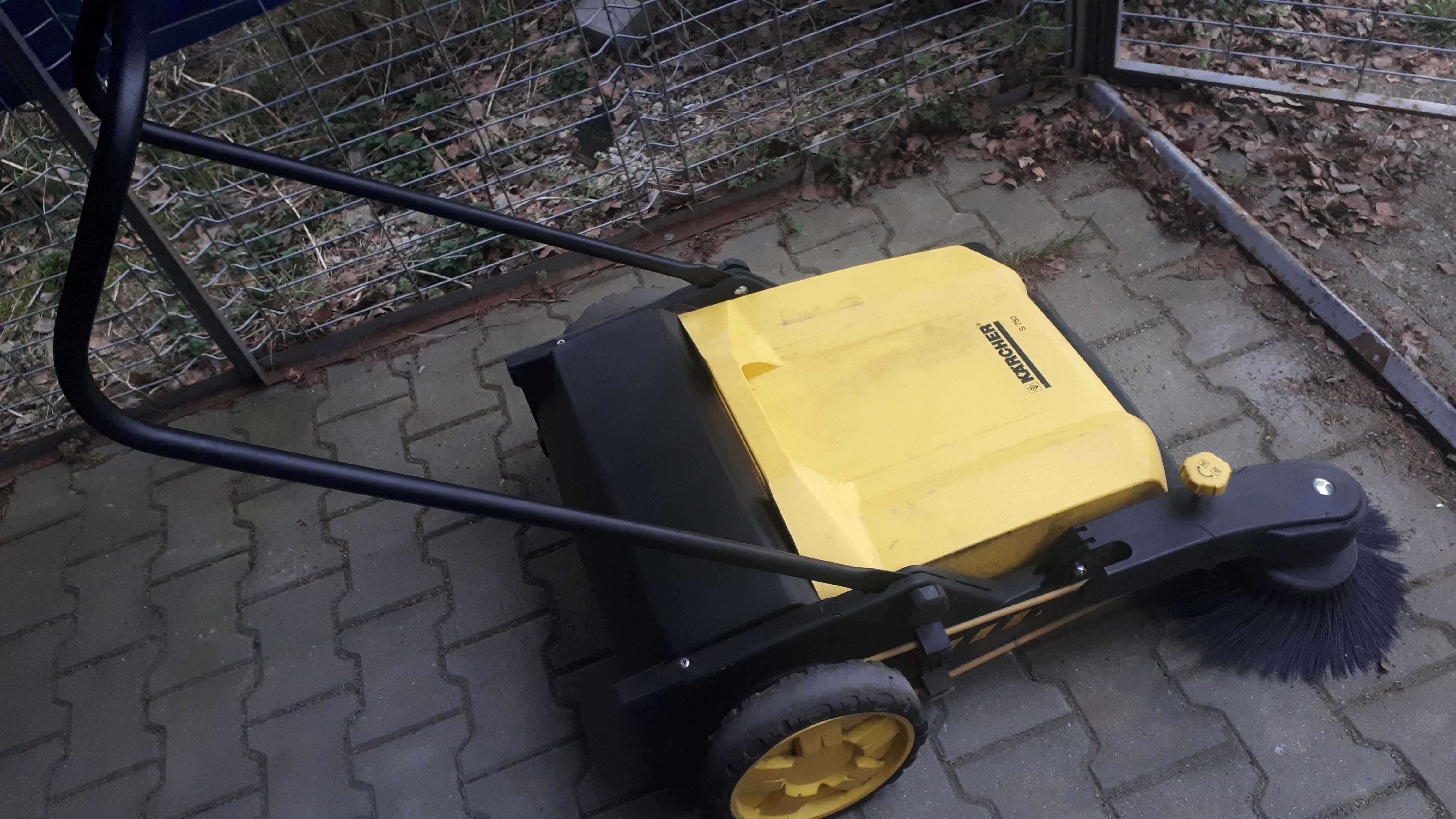 Zamiatarka profesjonalna Karcher S750