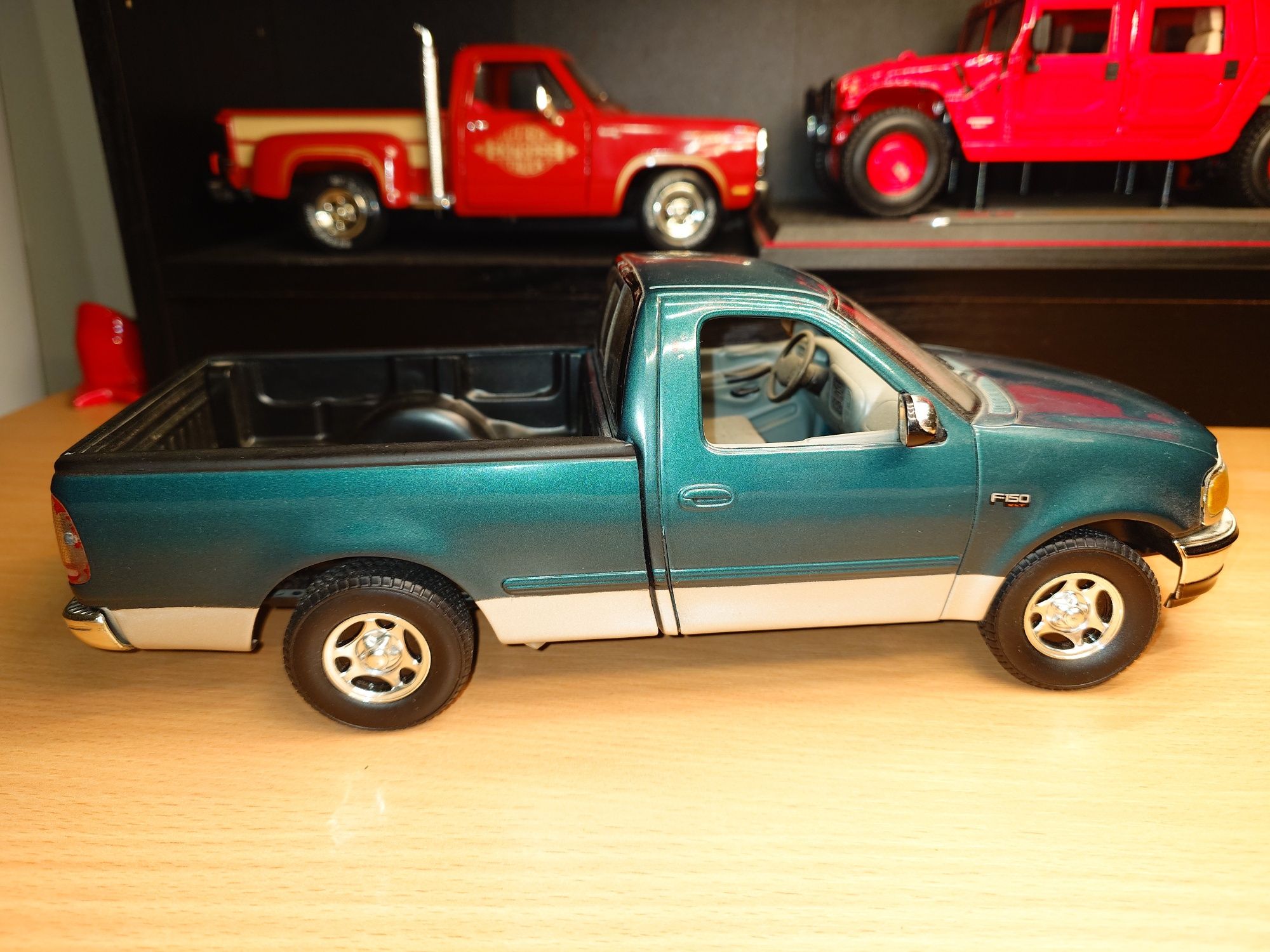 Модель Ford 150 90x років Фірми ERTL 1:18